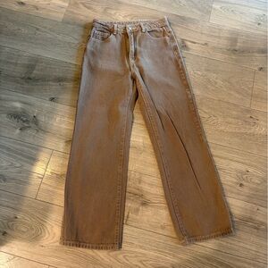 Light tan/brown jeans